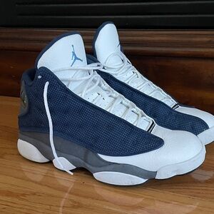 Men's Jordan 13s Retro Basketball Sneakers - White / Navy